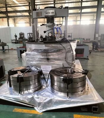 آلة تفجير كرات الصلب بقدرة 45 كيلو واط وسعة تحميل 400 كجم